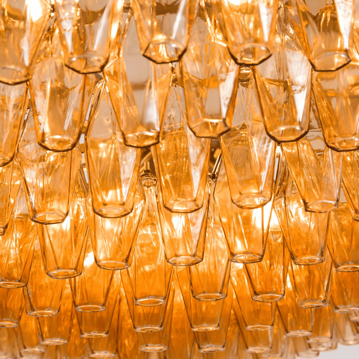 Celinora kroonluchter met gelaagde amber glas in vintage stijl