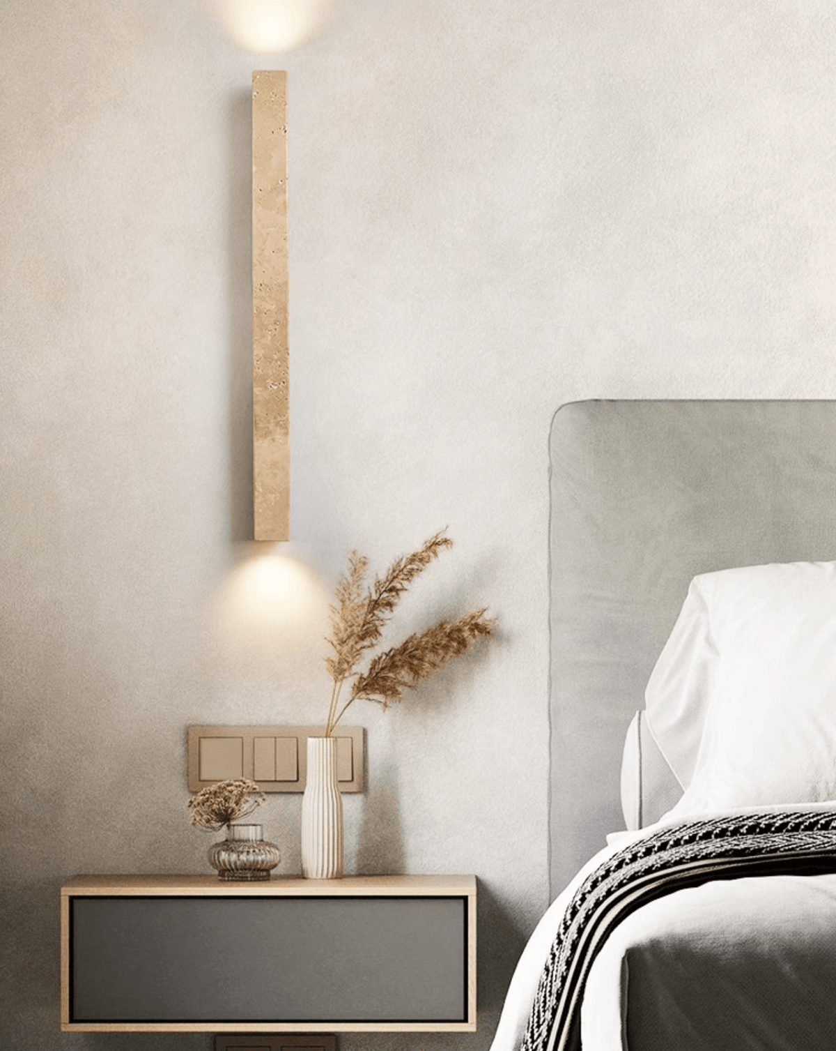 Noriira Minimalistische wandlamp van travertin