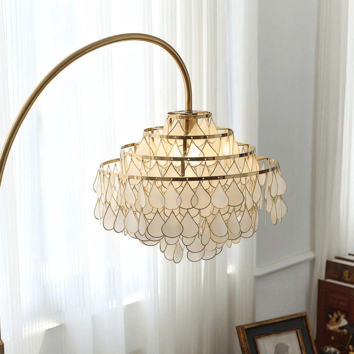 Emily vloerlamp in goudkleurige afwerking