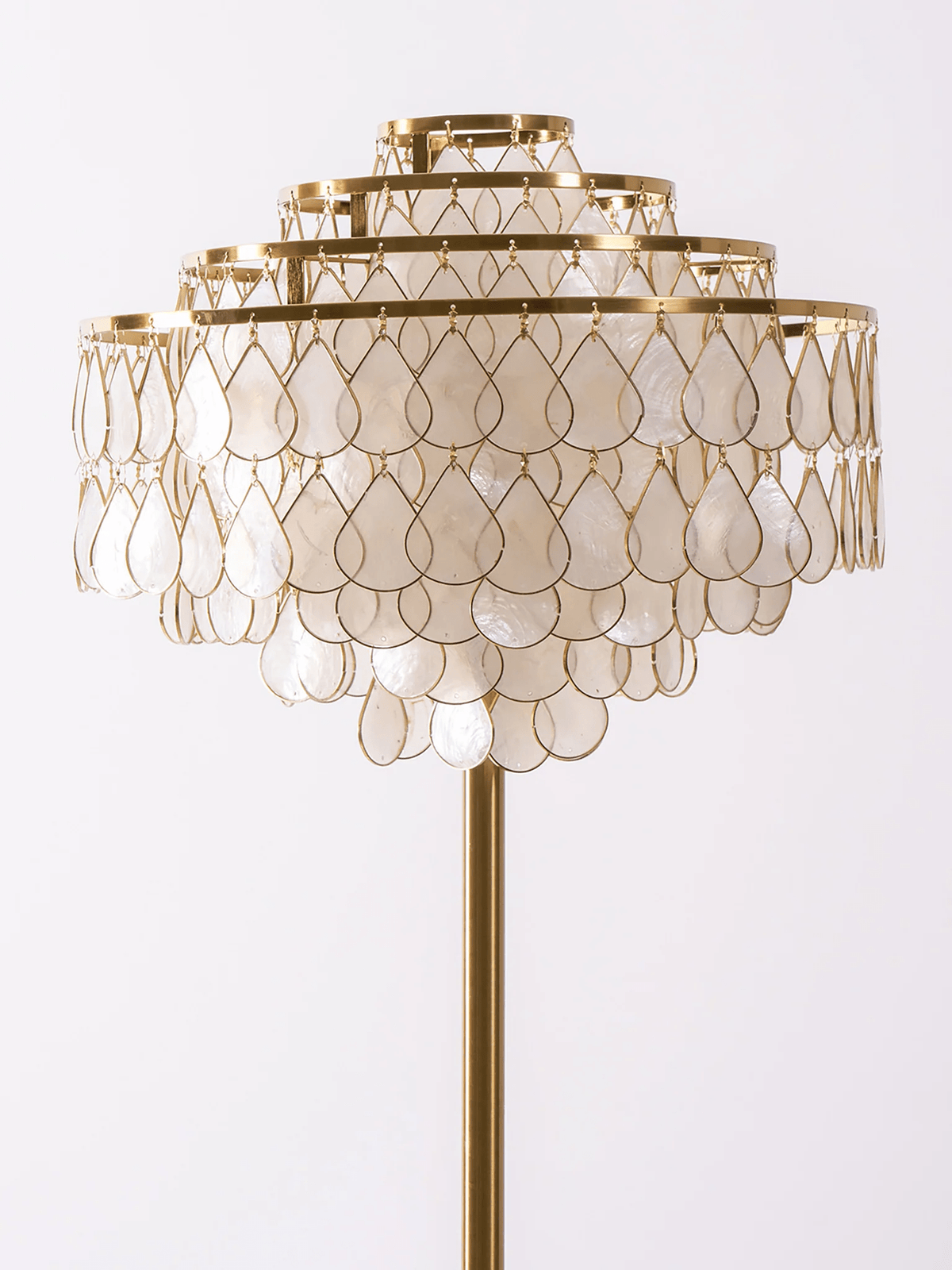 Emily vloerlamp in goudkleurige afwerking