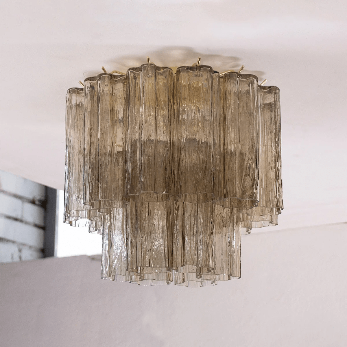 Serin plafondlamp in roze watervalstijl