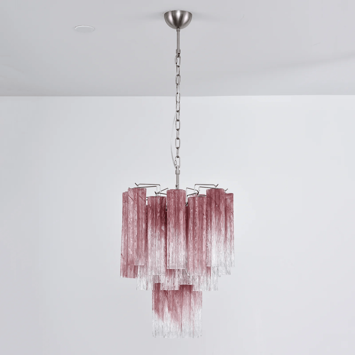 Veluora kroonluchter met roze-naar-kleureloos gradient Murano-glas in lagen