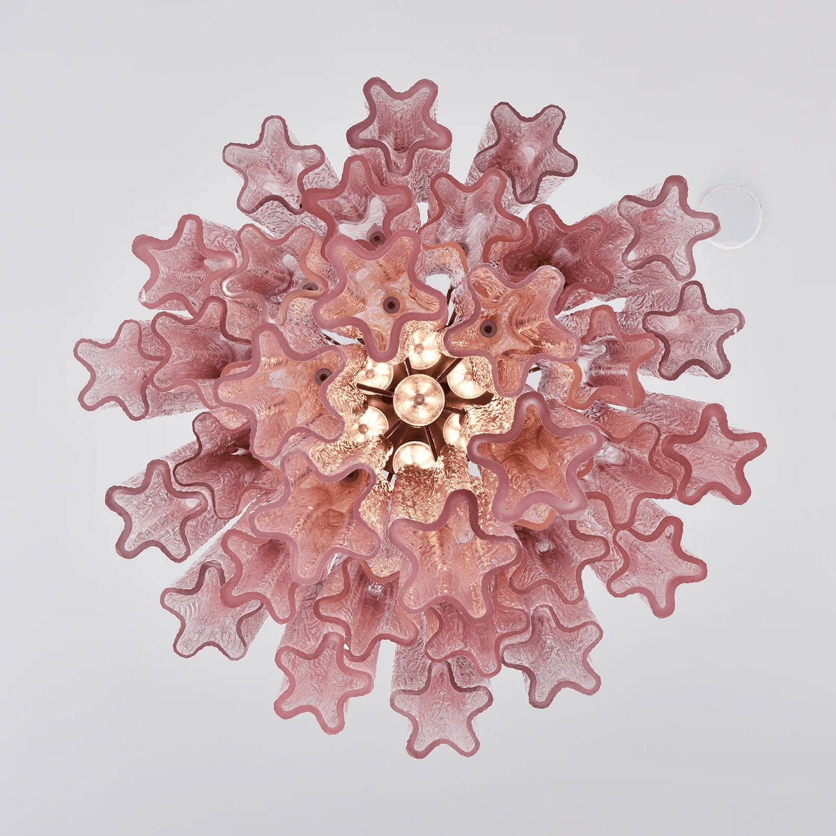 Veluora kroonluchter met roze-naar-kleureloos gradient Murano-glas in lagen