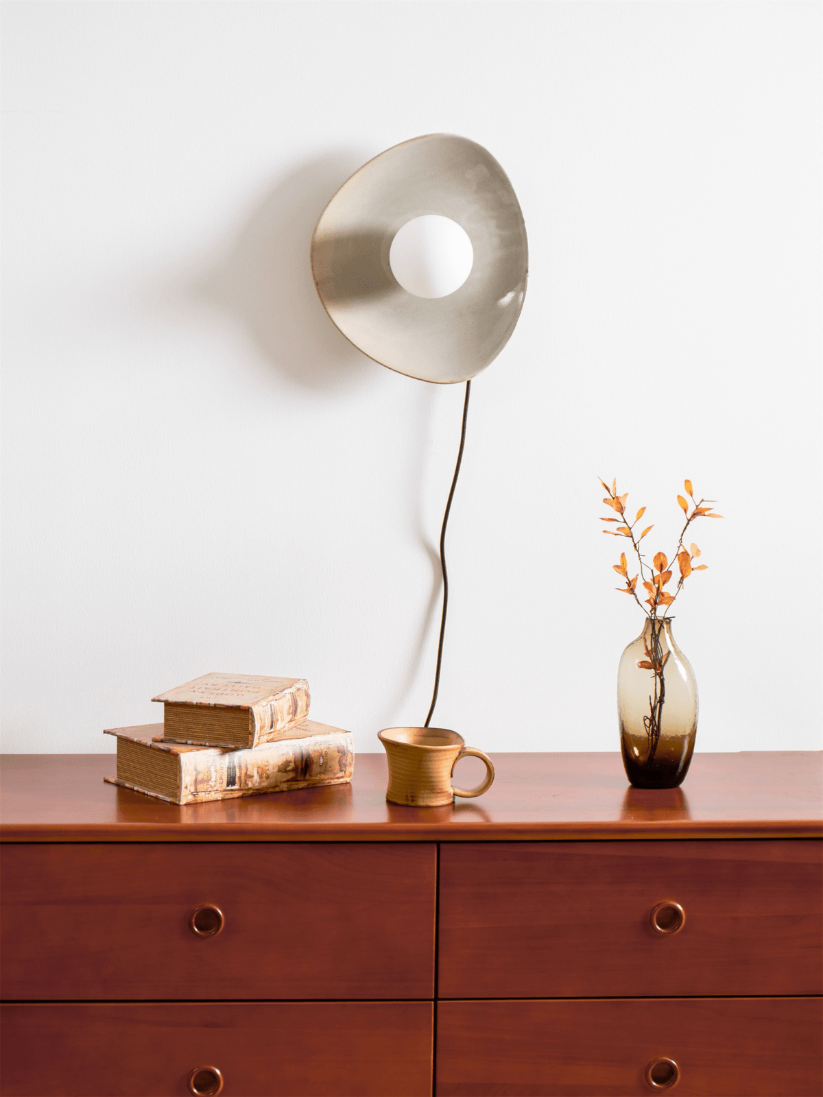 Lioruiella kiezelvormige Disc met stekker wandlamp van Keramiek en glas