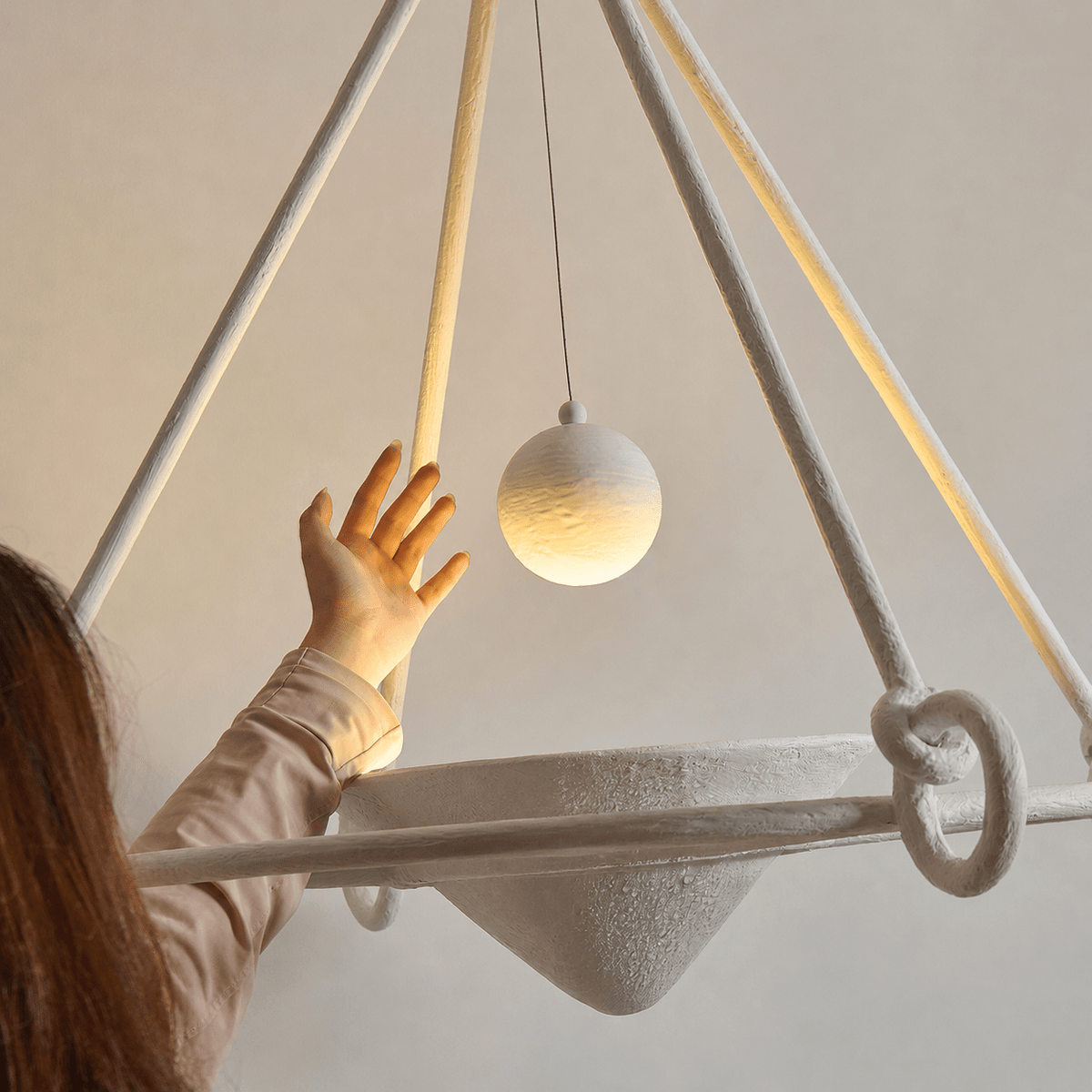 Sculptural kroonluchter van gips