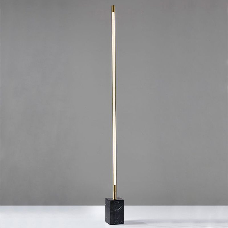 Edge Moderne Minimalistische Lineaire Zwart/Goud Metalen Vloerlamp