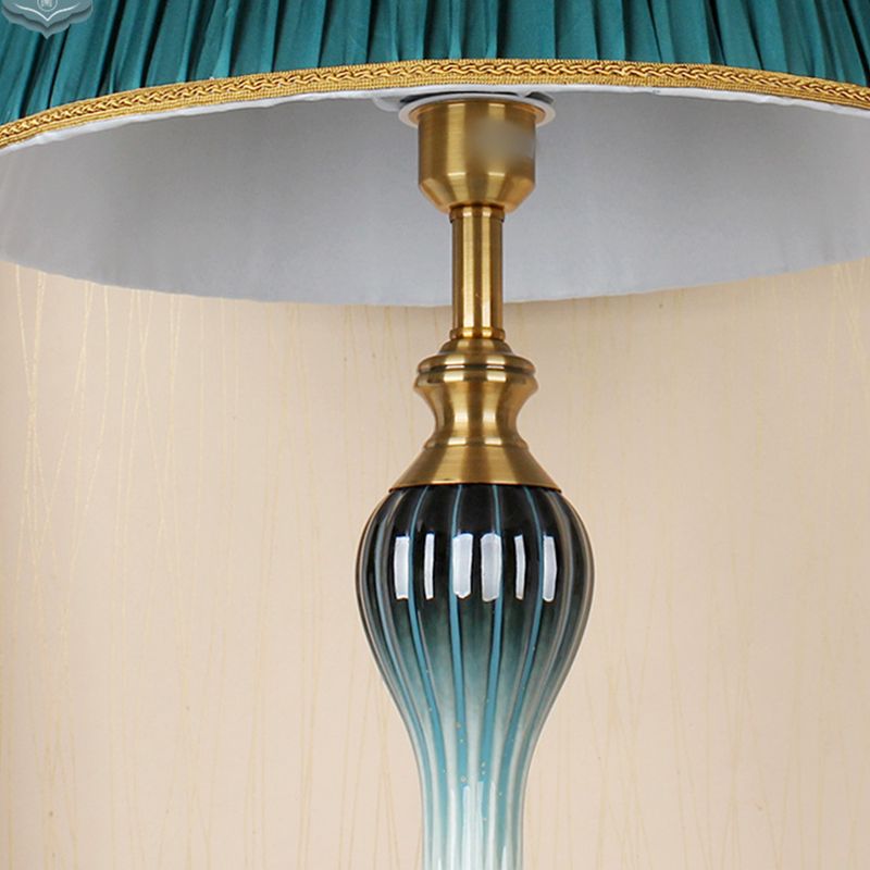Eryn Antieke Vloerlamp Multi Kleuren Metaal/stof, Slaapkamer