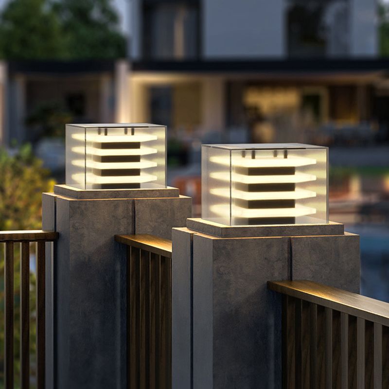 Riley Moderne LED Vierkant Buitenlamp Zonne Metaal/Acryl Tuin/Stoeprand/Balkon