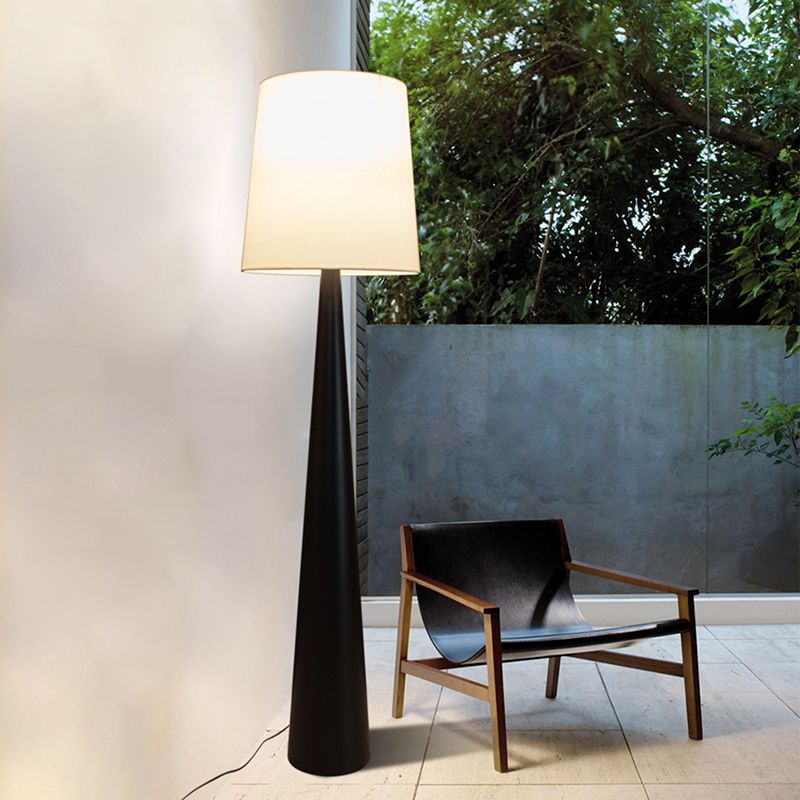 Eryn Kegelvormig Metaal Vloerlampen, 71"
