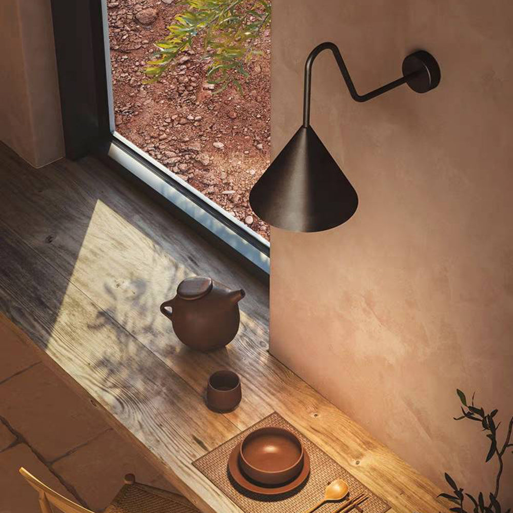 Carins Moderne Kegel LED Buitenlamp Zwart/Goud Metaal Waterdicht