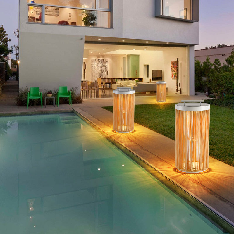 Ritta Retro LED Buiten Vloerlamp Kaki Metaal/Rattan Tuin