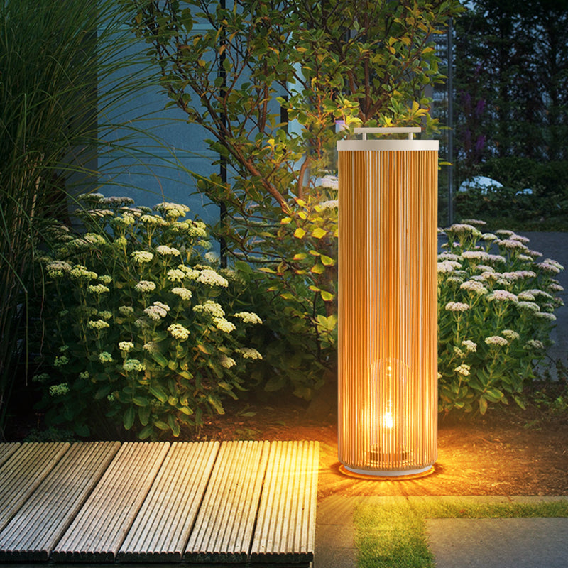 Ritta Retro LED Buiten Vloerlamp Kaki Metaal/Rattan Tuin