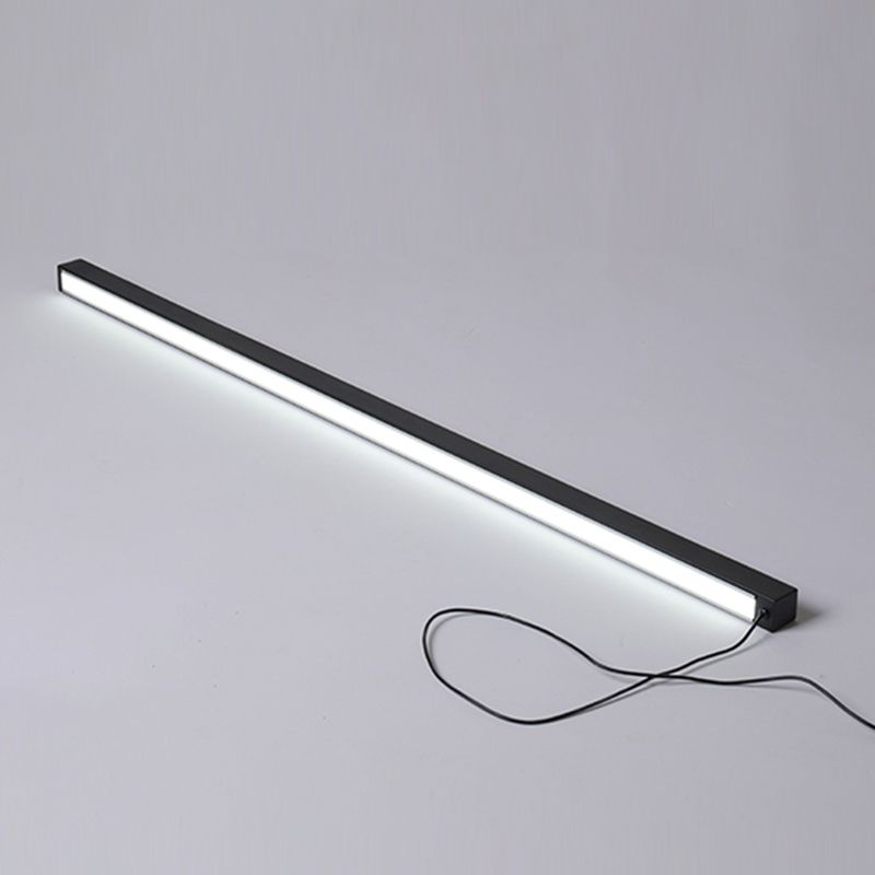 Edge Moderne Minimalistische Lineaire Metalen Vloerlamp, Zwart/Goud