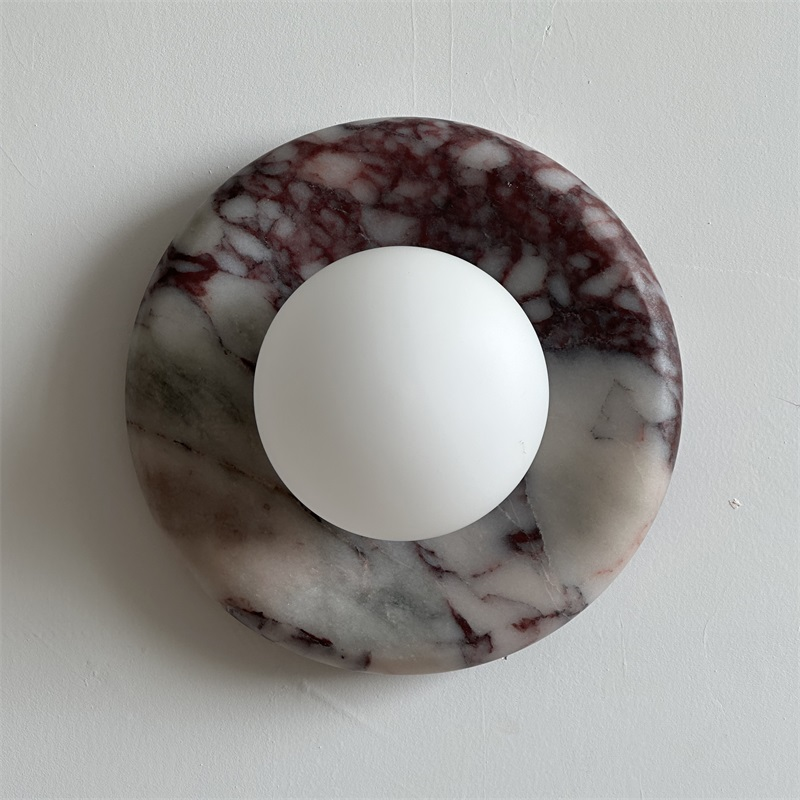 Vomire wandlamp