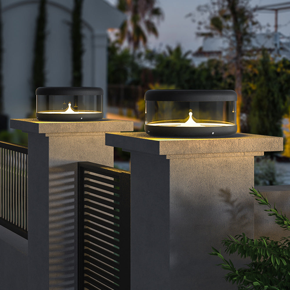 Riley Moderne Zonne Energie Buitenlamp Zwart Metaal/Acryl Tuin/Stoeprand