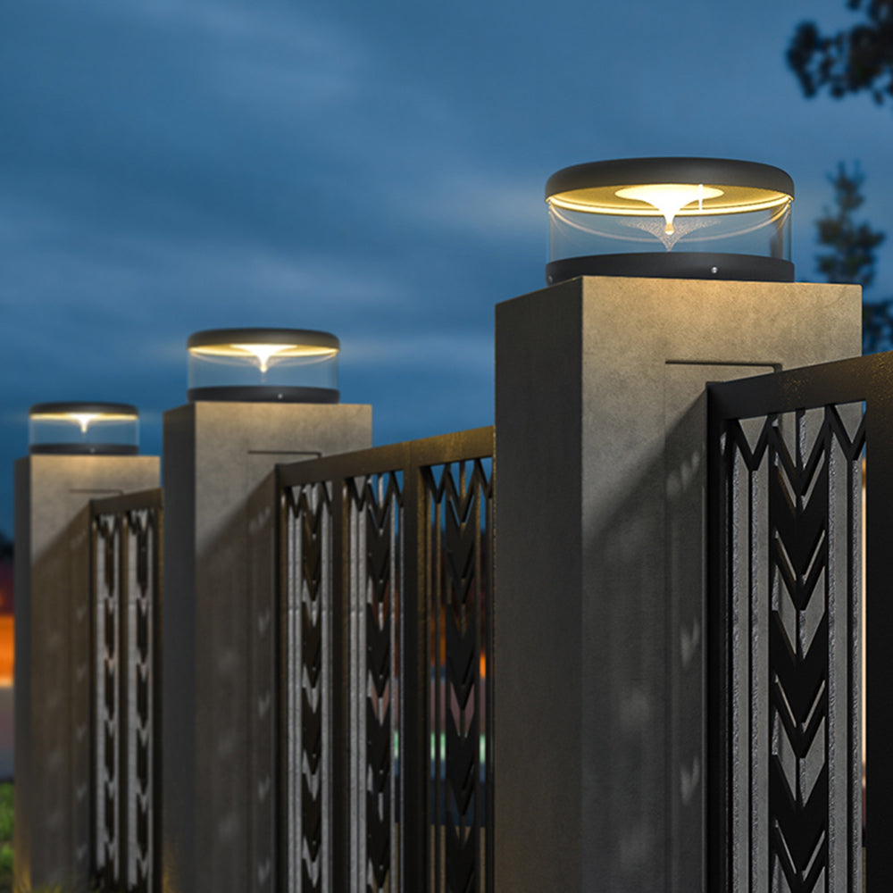 Riley Moderne Zonne Energie Buitenlamp Zwart Metaal/Acryl Tuin/Stoeprand