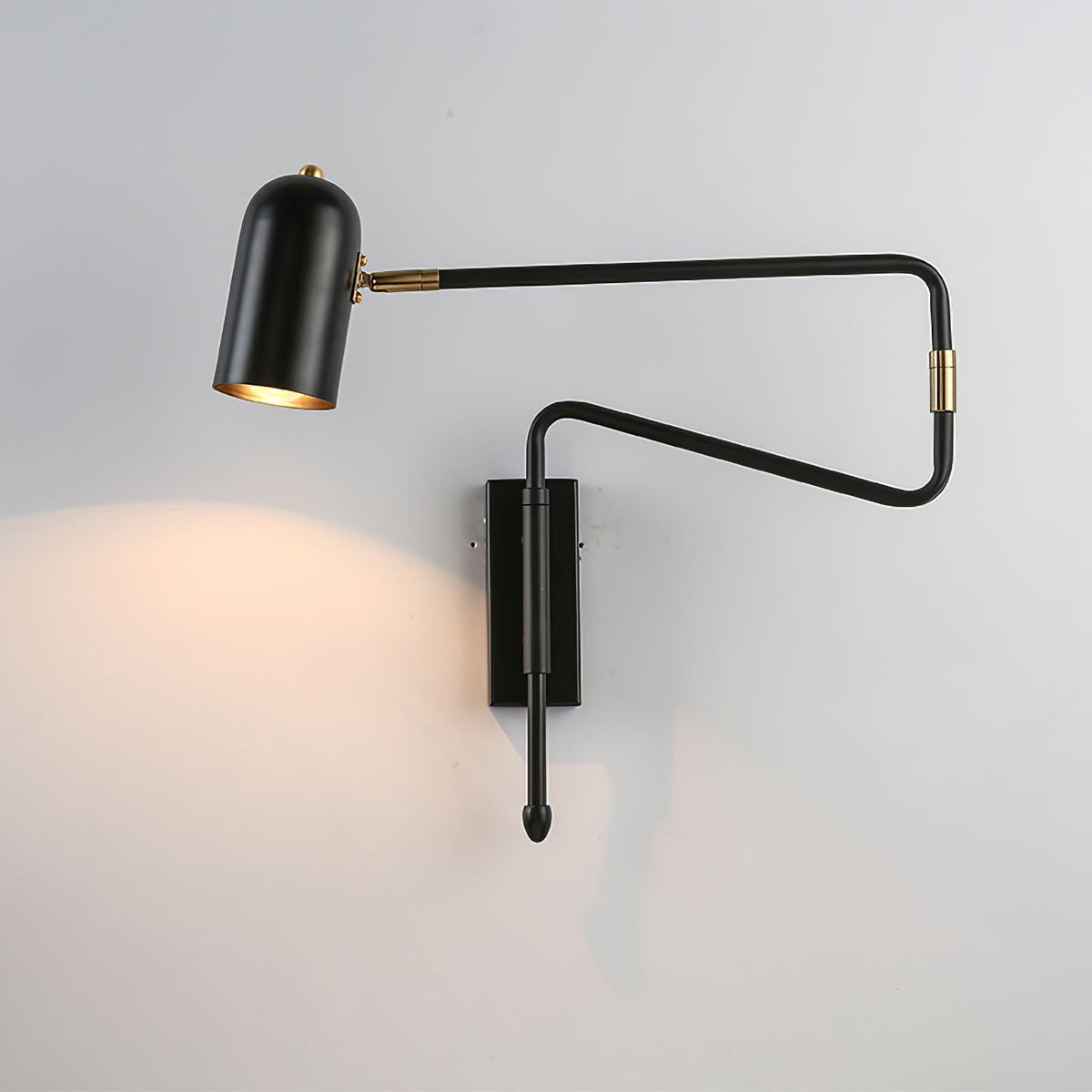 Nox verstelbare arm wandlamp met stekker
