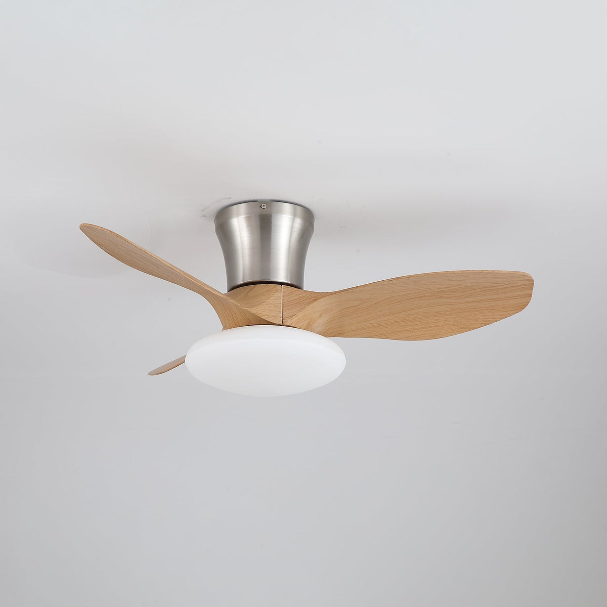 Velora Moderne plafondventilator met verlichting van walnoothout
