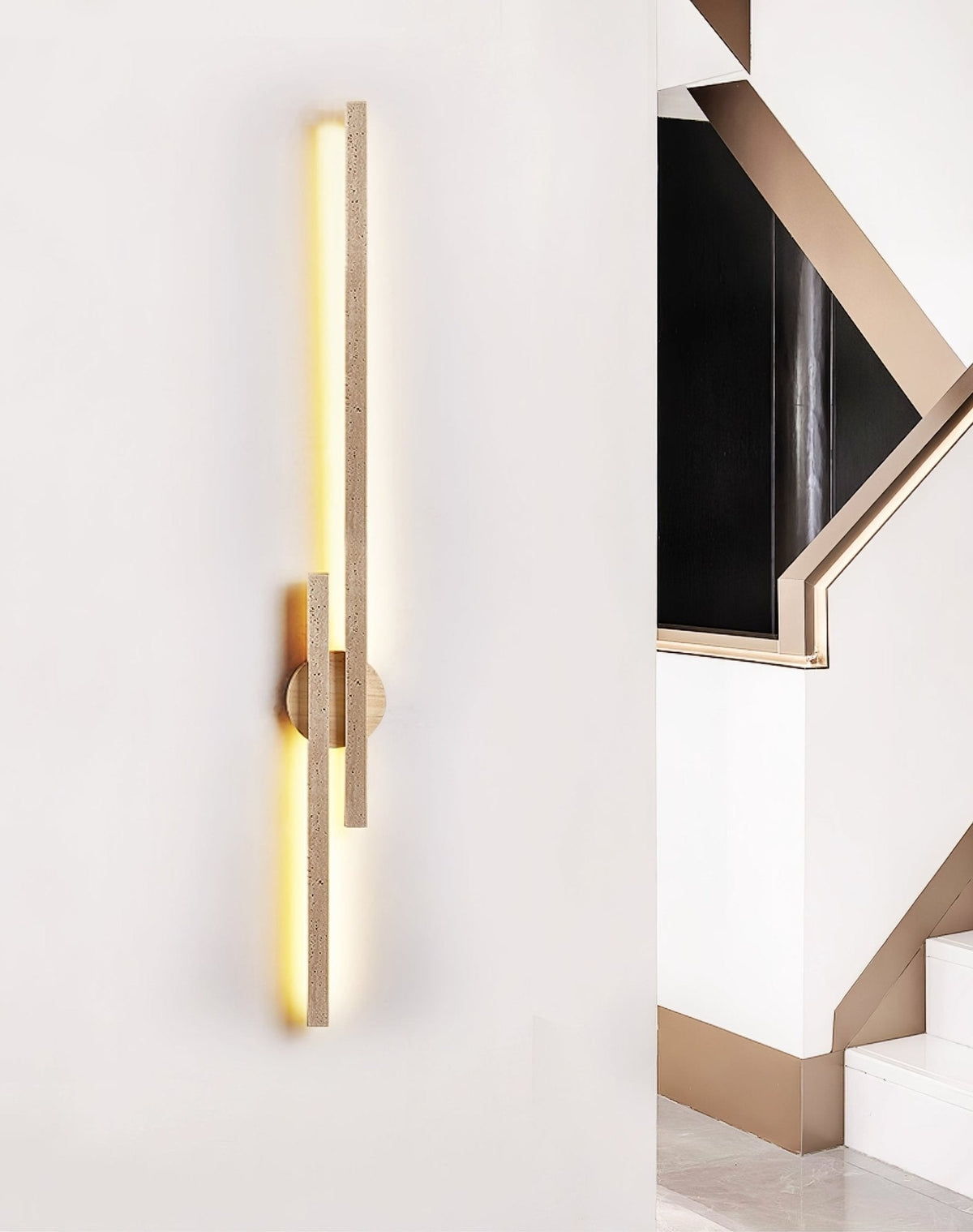 Myliryra wandlamp in walnotkleur met geel travertin