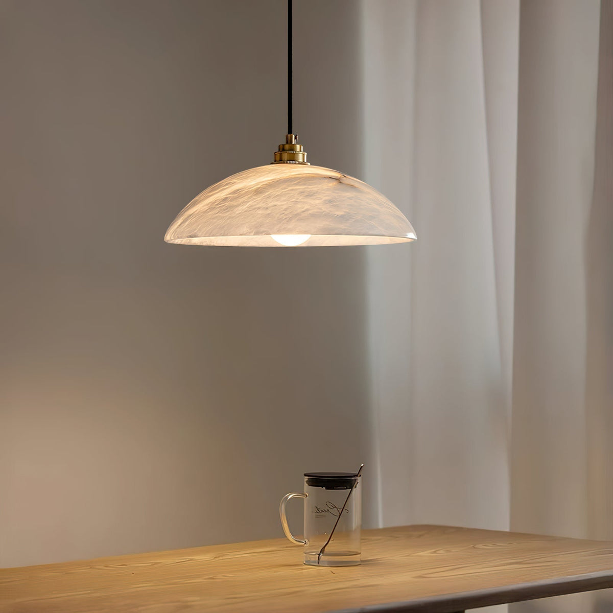 Ljomuvyd Individual Creativity koepelvormige albasten hanglamp