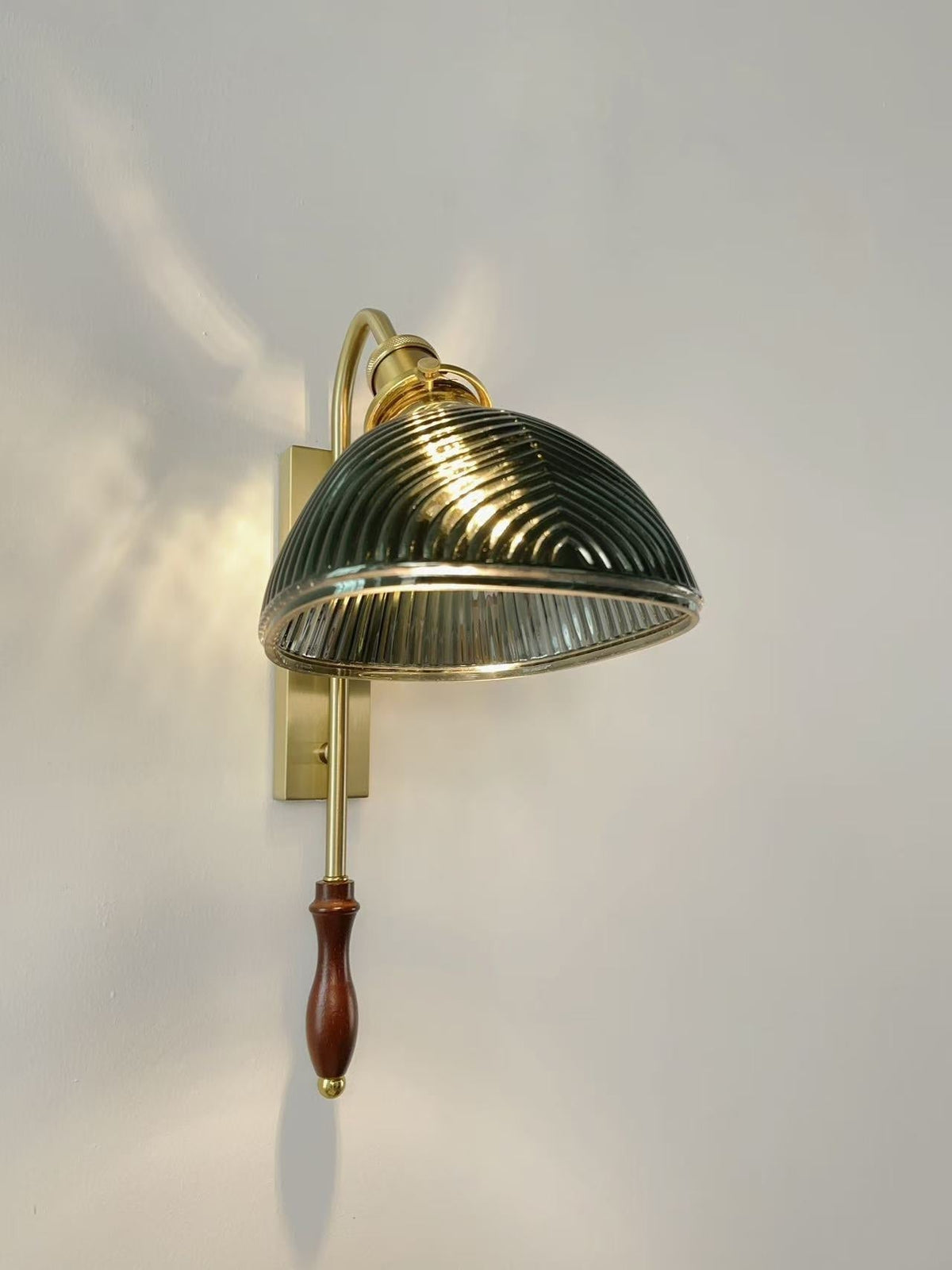 Elyn wandlamp