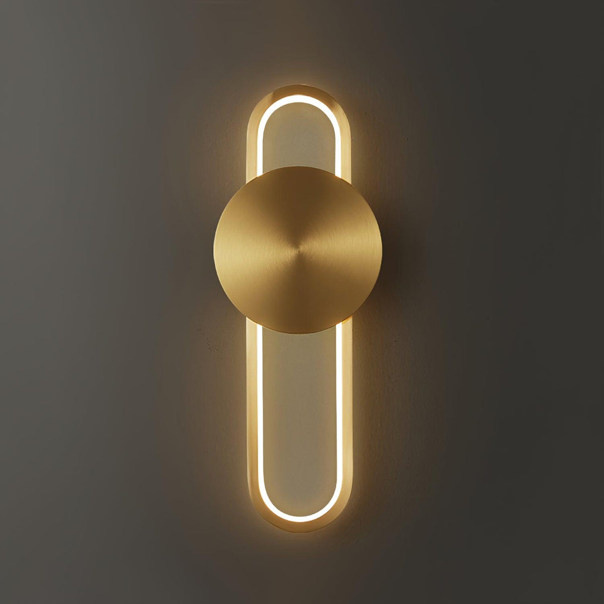 Orieniella Moderne minimalistische wandlamp van messing
