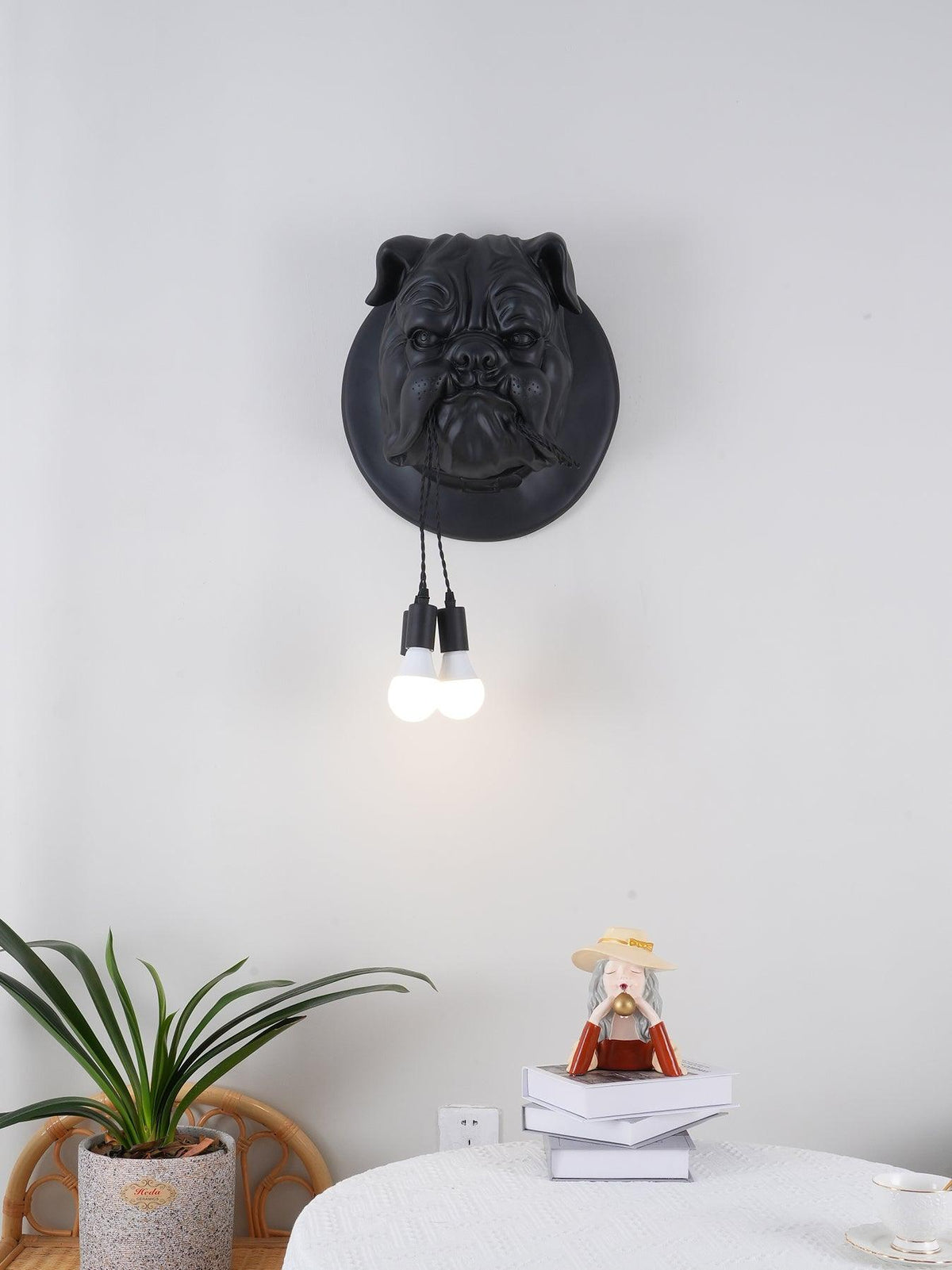 Umeri wandlamp Bulldog Sculpture Whimsical