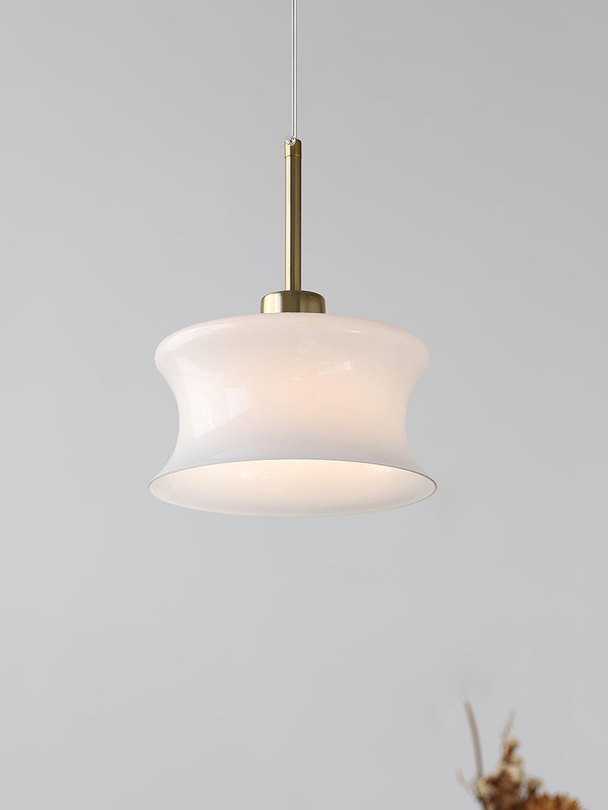 Zenthia klassieke hanglamp met beige en goudkleurig glas