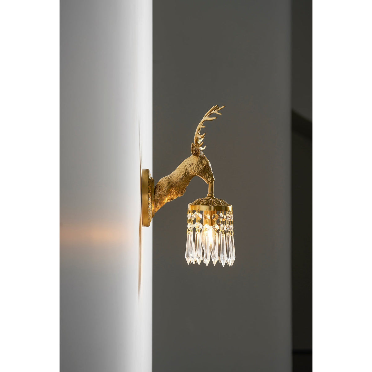 Antler kristallen wandlamp