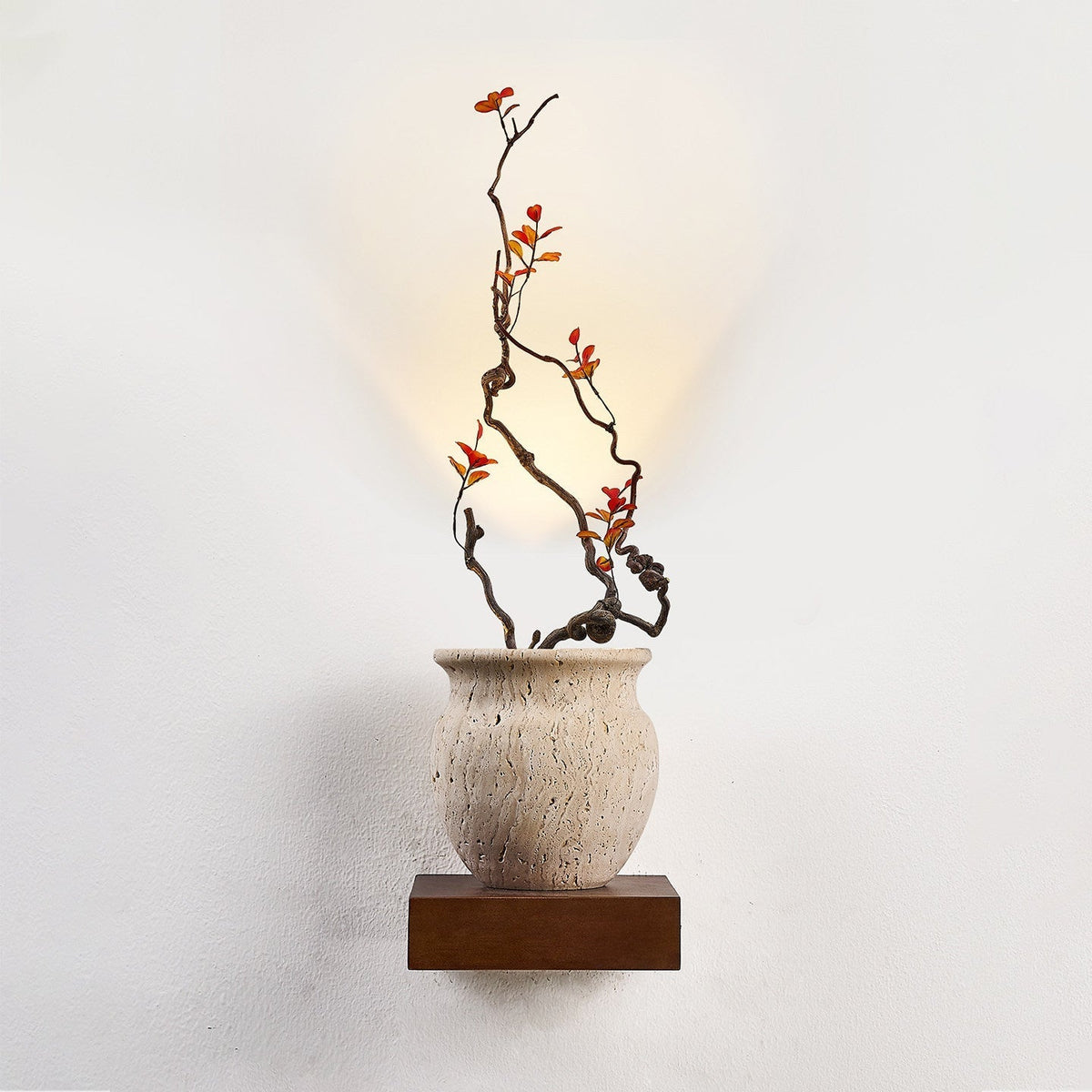 Teriinine sculpturale wandlamp