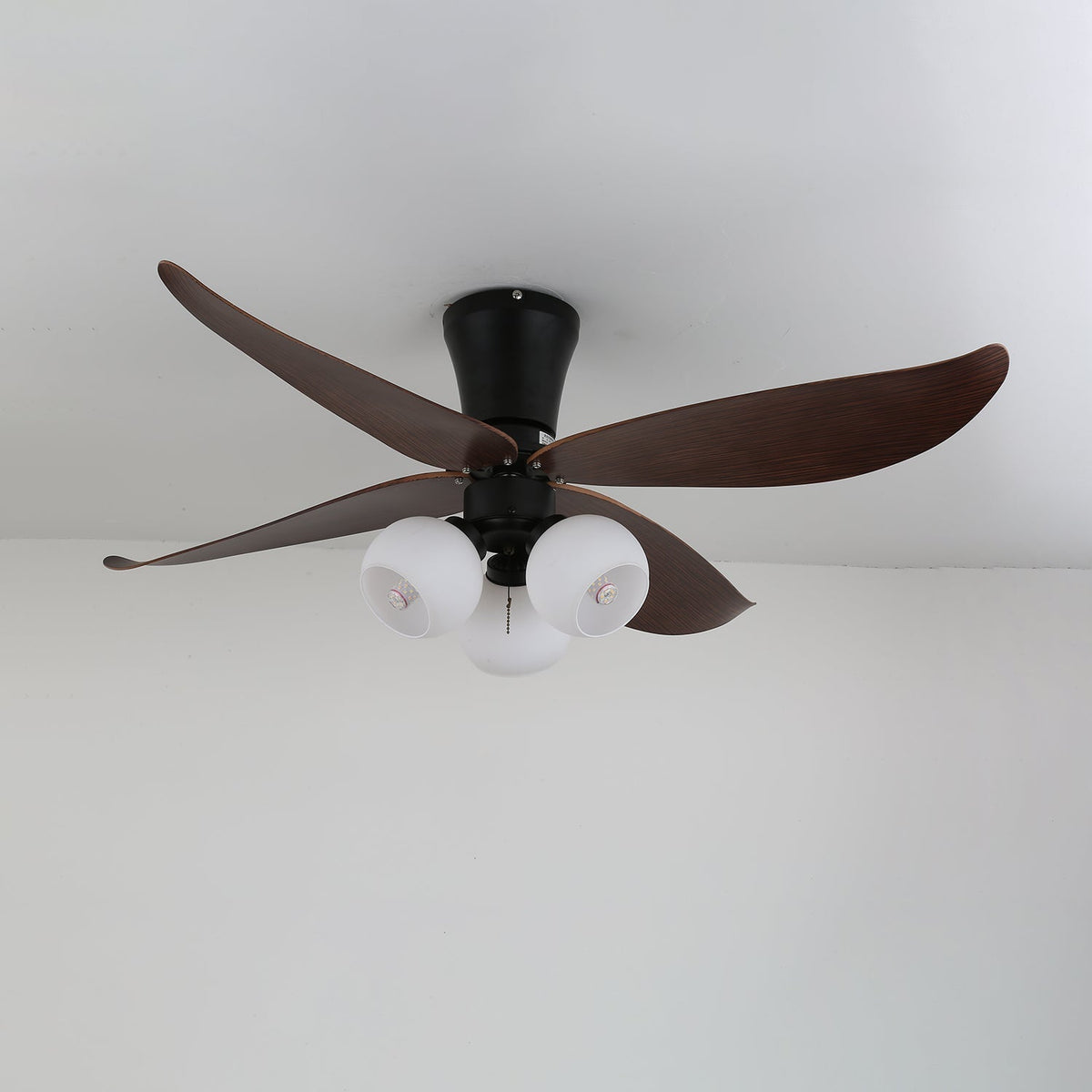 Lunair Vintage plafondventilator met verlichting van walnoothout en glas