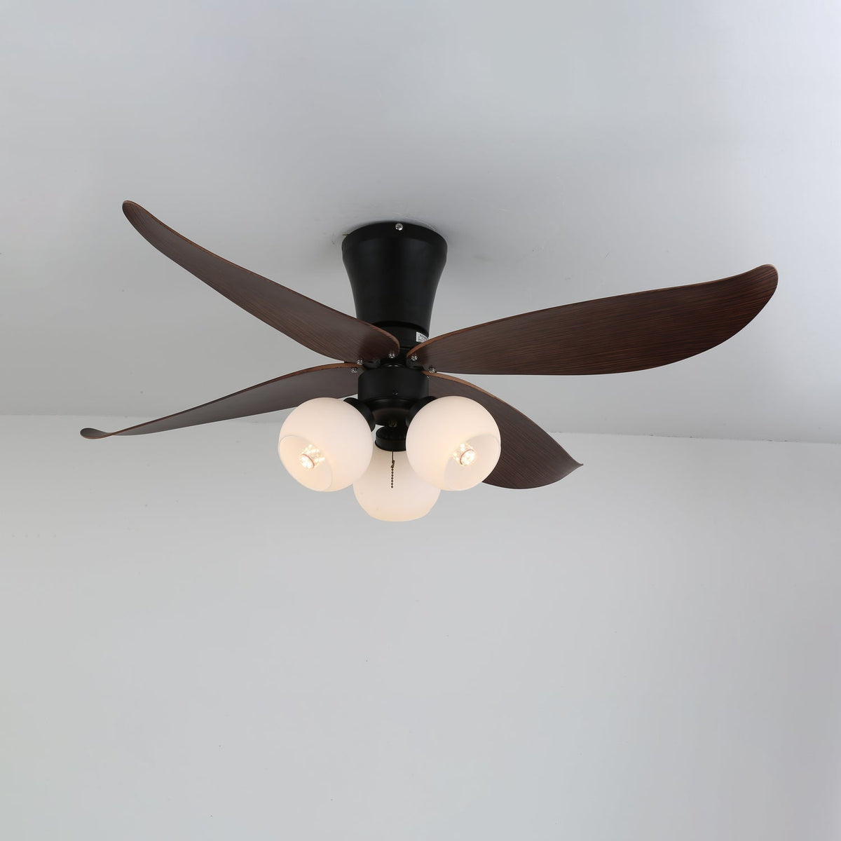 Lunair Vintage plafondventilator met verlichting van walnoothout en glas