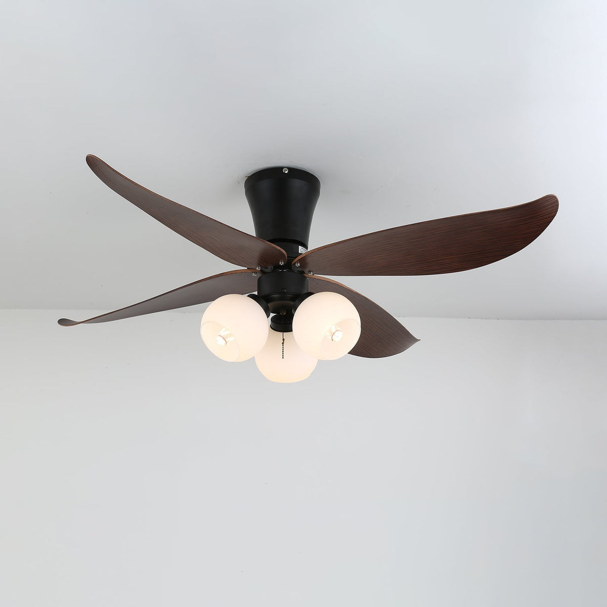 Lunair Vintage plafondventilator met verlichting van walnoothout en glas