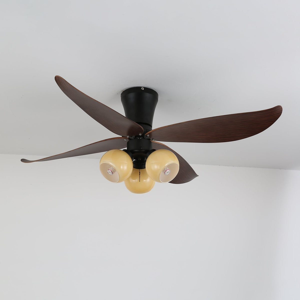 Lunair Vintage plafondventilator met verlichting van walnoothout en glas