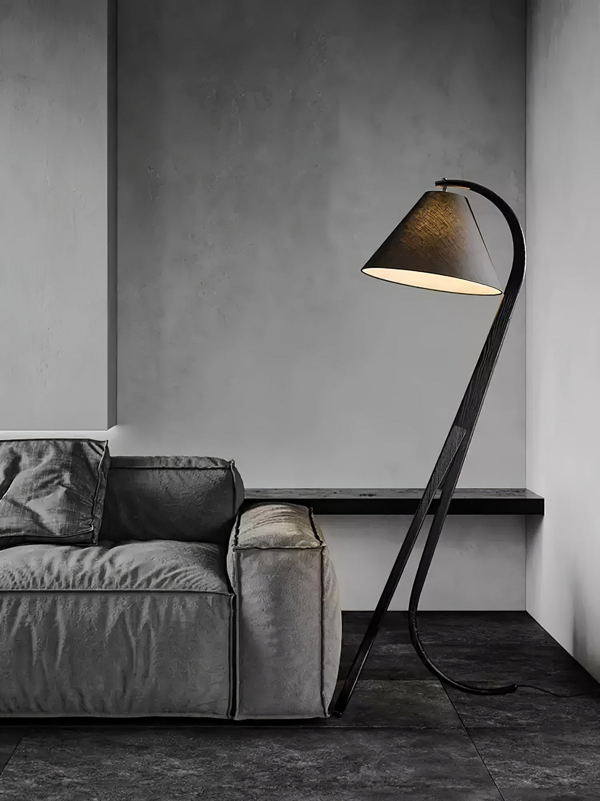 Udorila gebogen houten vloerlamp