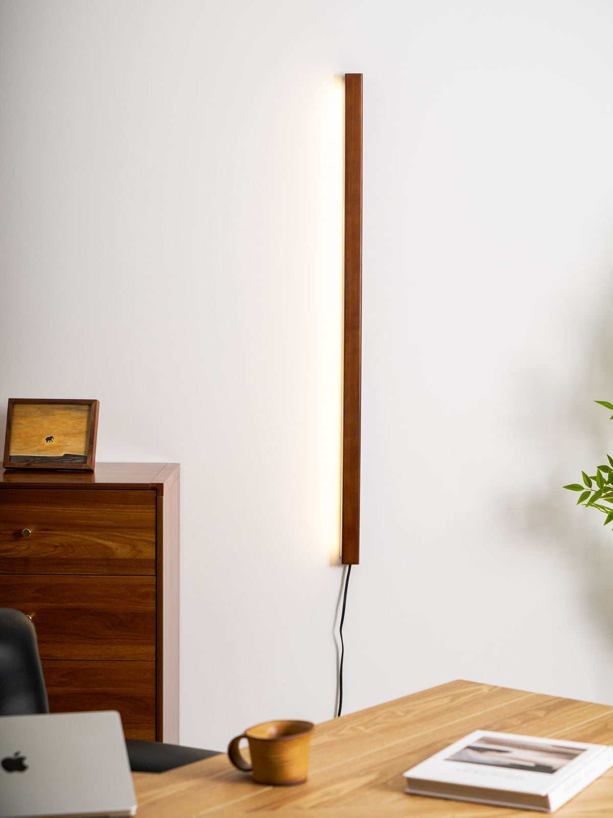 Bryf wandlamp Lineair Hout Met Stekker