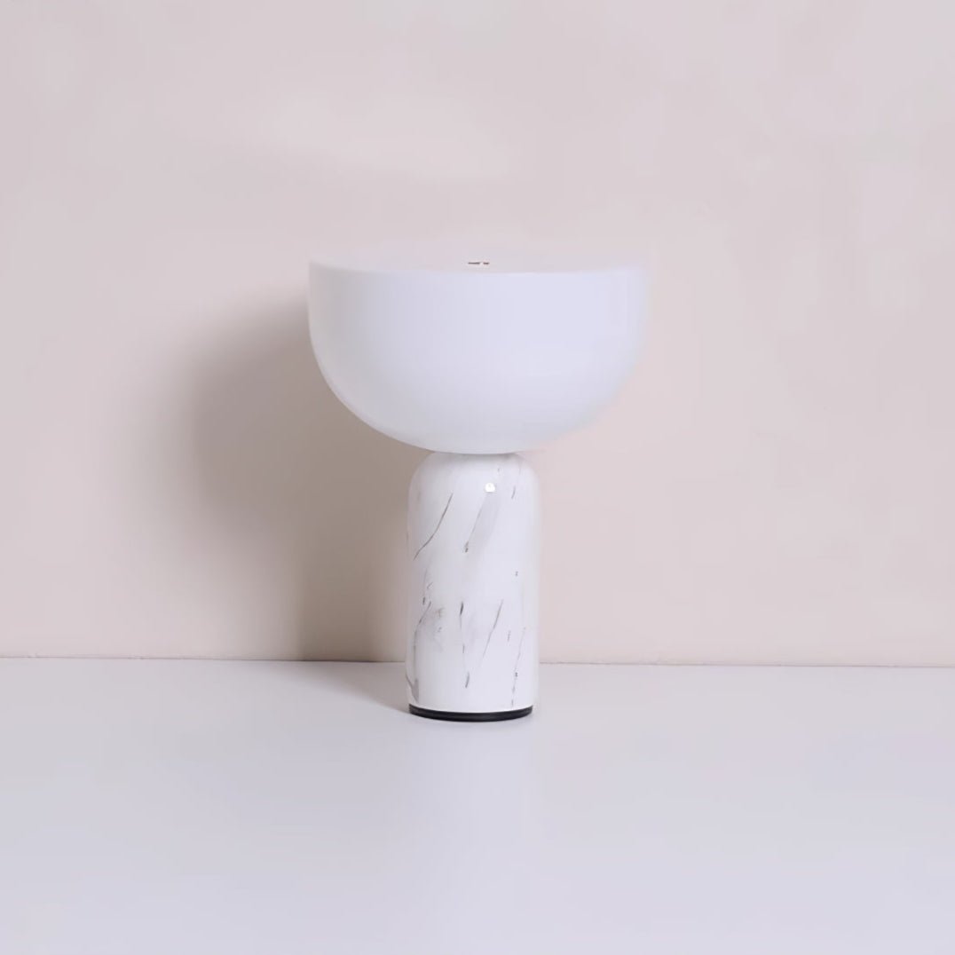 Vicky Minimalistische tafellamp van marmer