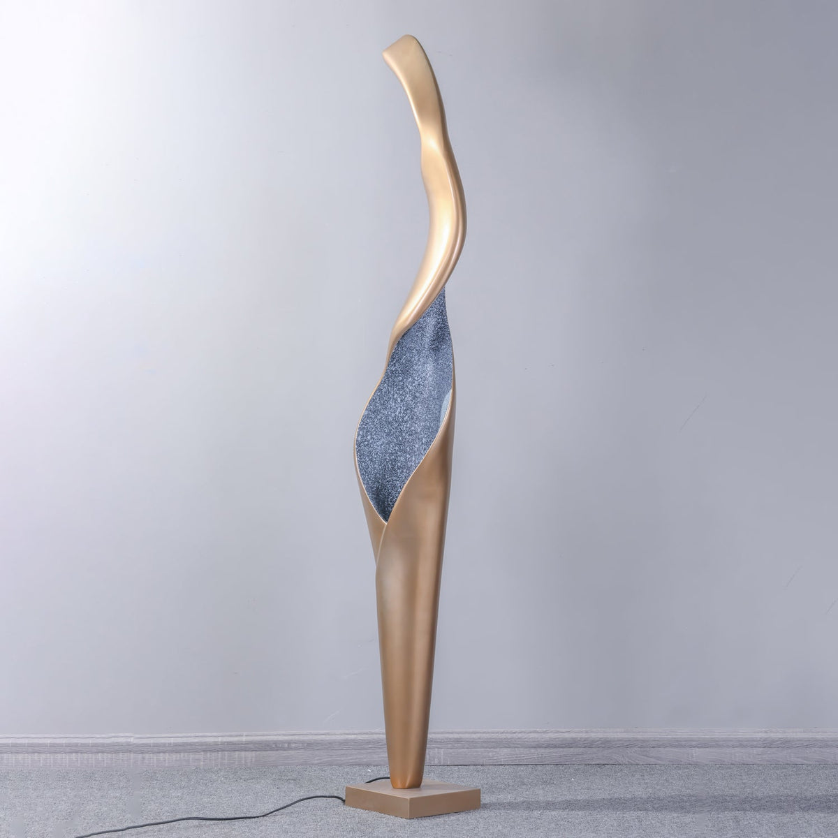 Orelinelle sculpturale vloerlamp van glasvezelversterkte kunststof