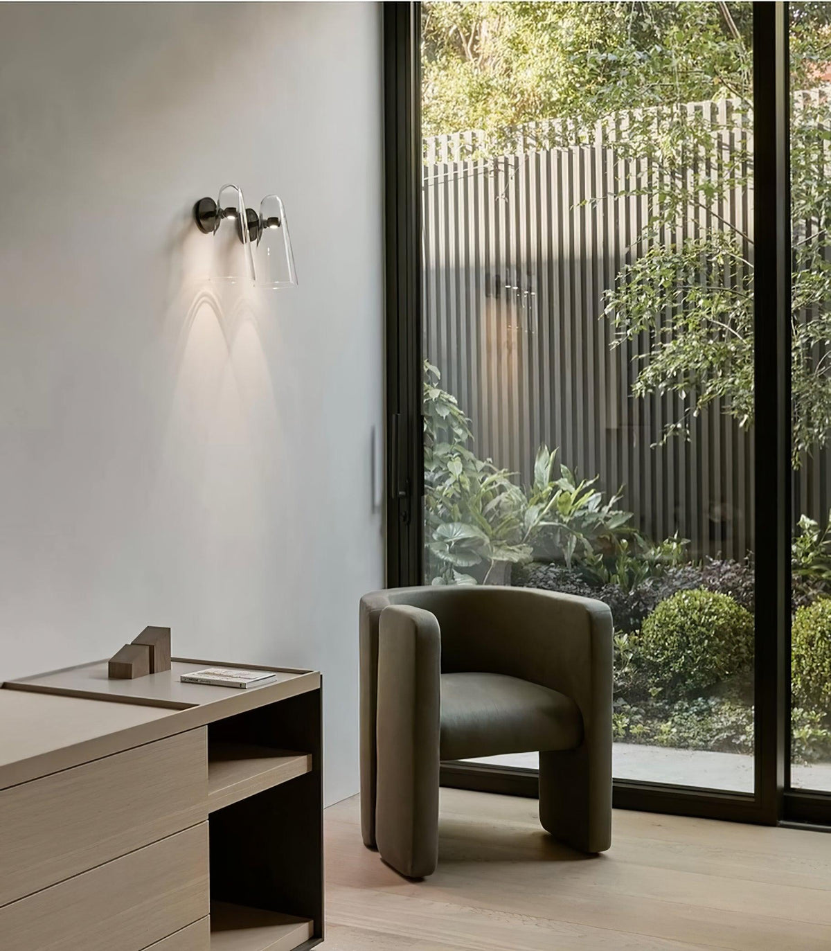 Lioririella Conical glas wandlamp