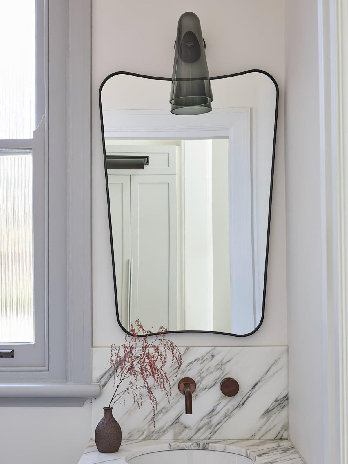 Velivira conische glazen wandlamp