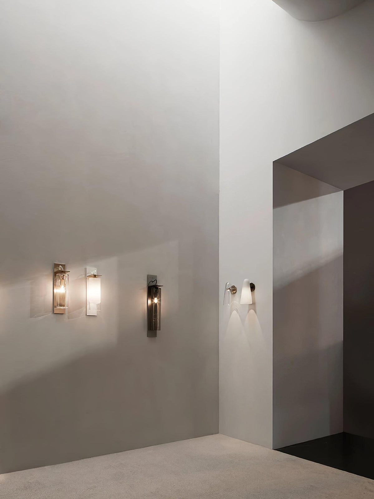 Velivira conische glazen wandlamp