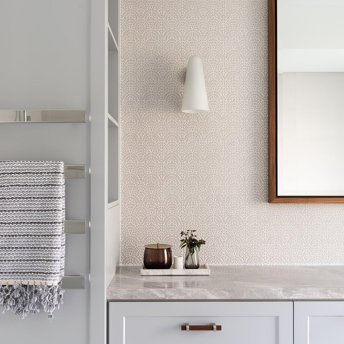 Velivira conische glazen wandlamp