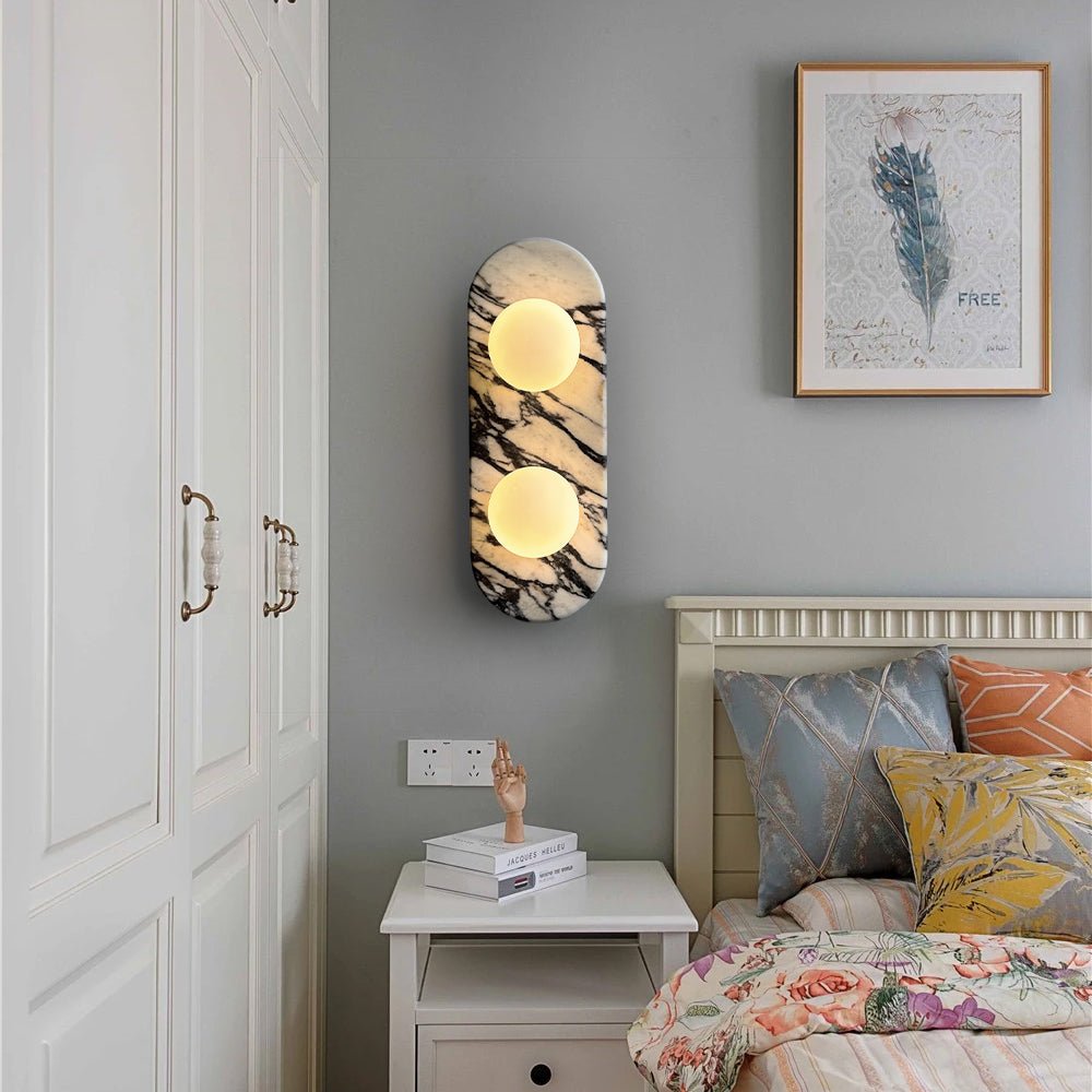 Eirenise elegantie unieke wandlamp van glas en marmer