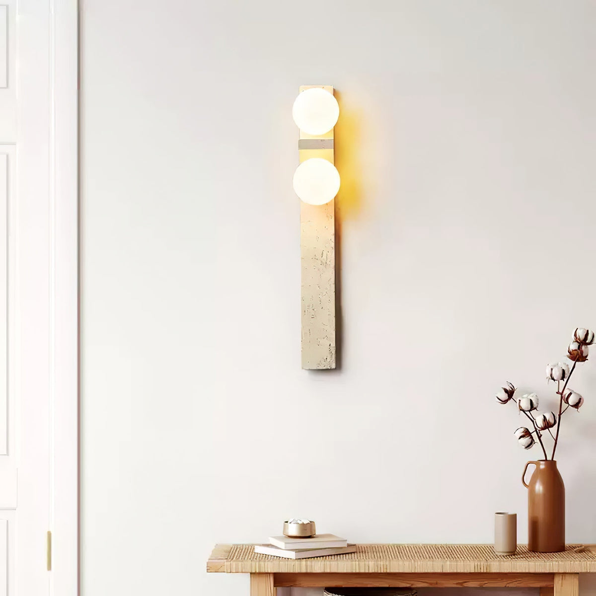 Cassiopeia wandlamp in geel travertin
