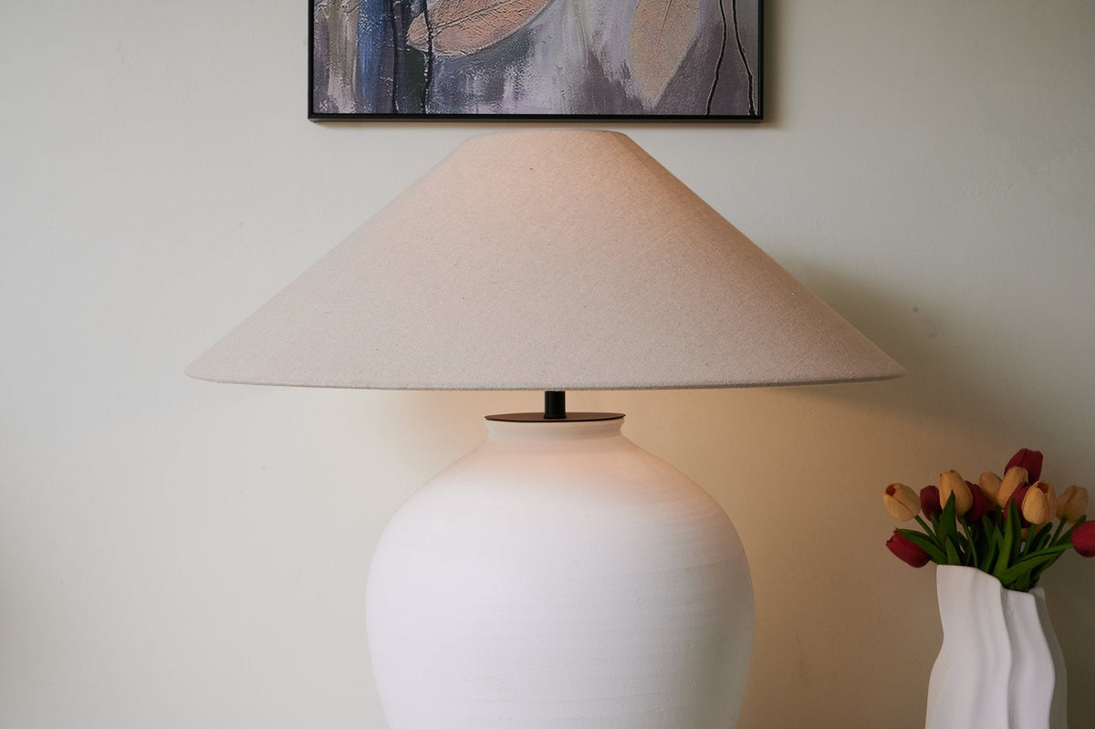 Natalie Minimalistische tafellamp van keramiek