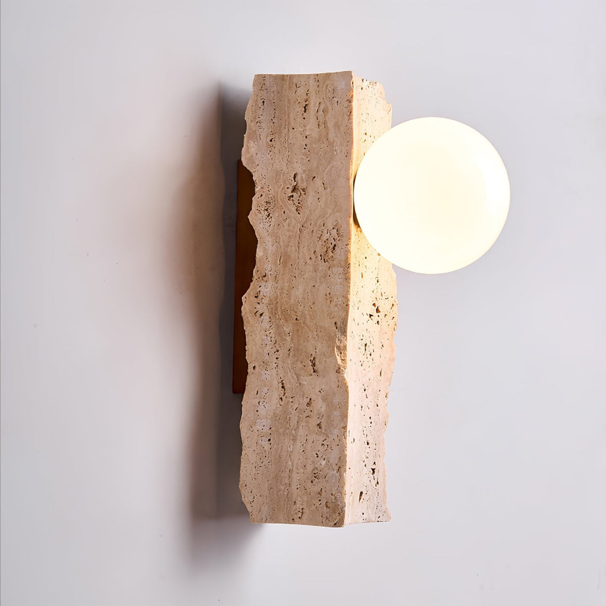 Elnoren wandlamp van geel travertin