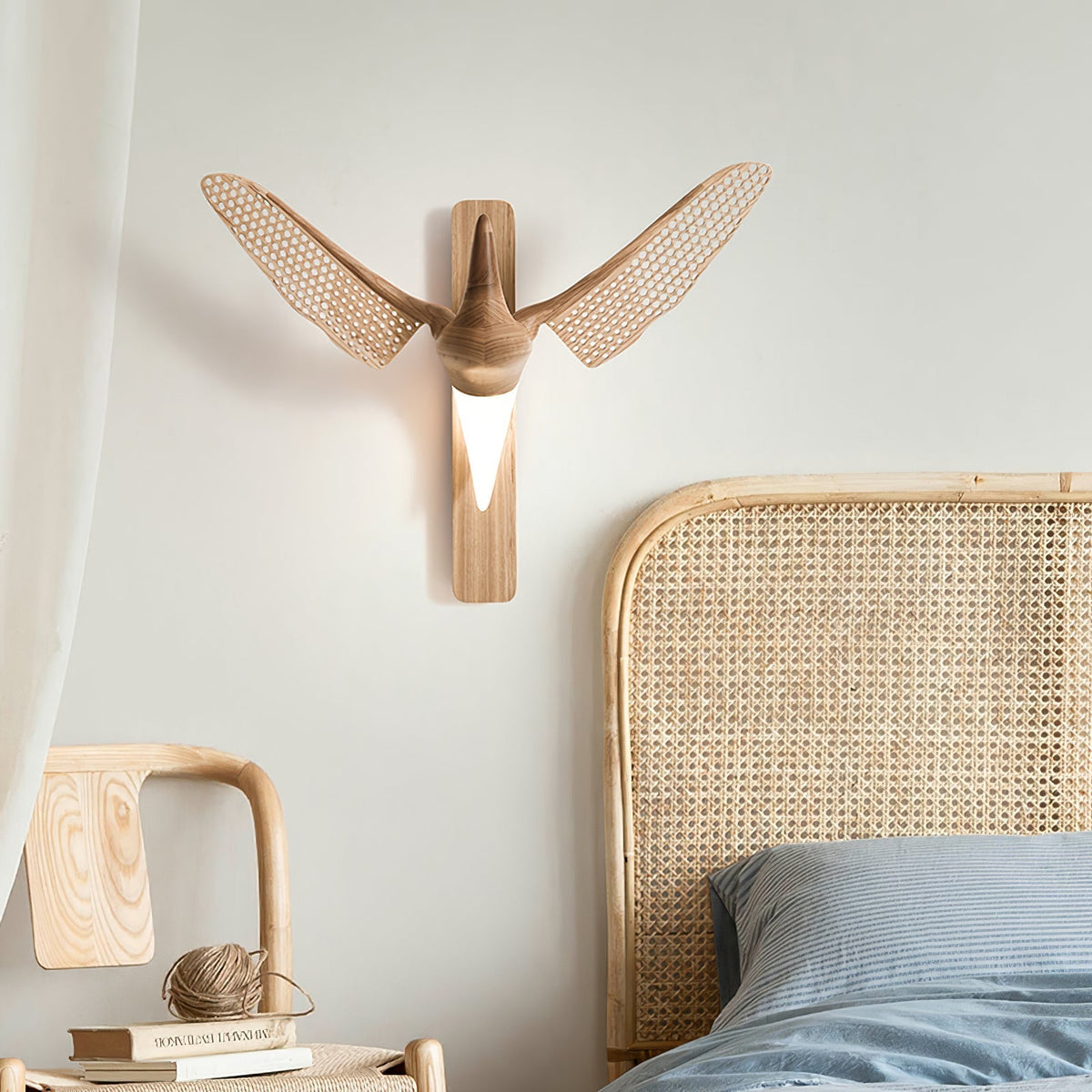 Avesa Individual Creativity wandlamp van walnoot