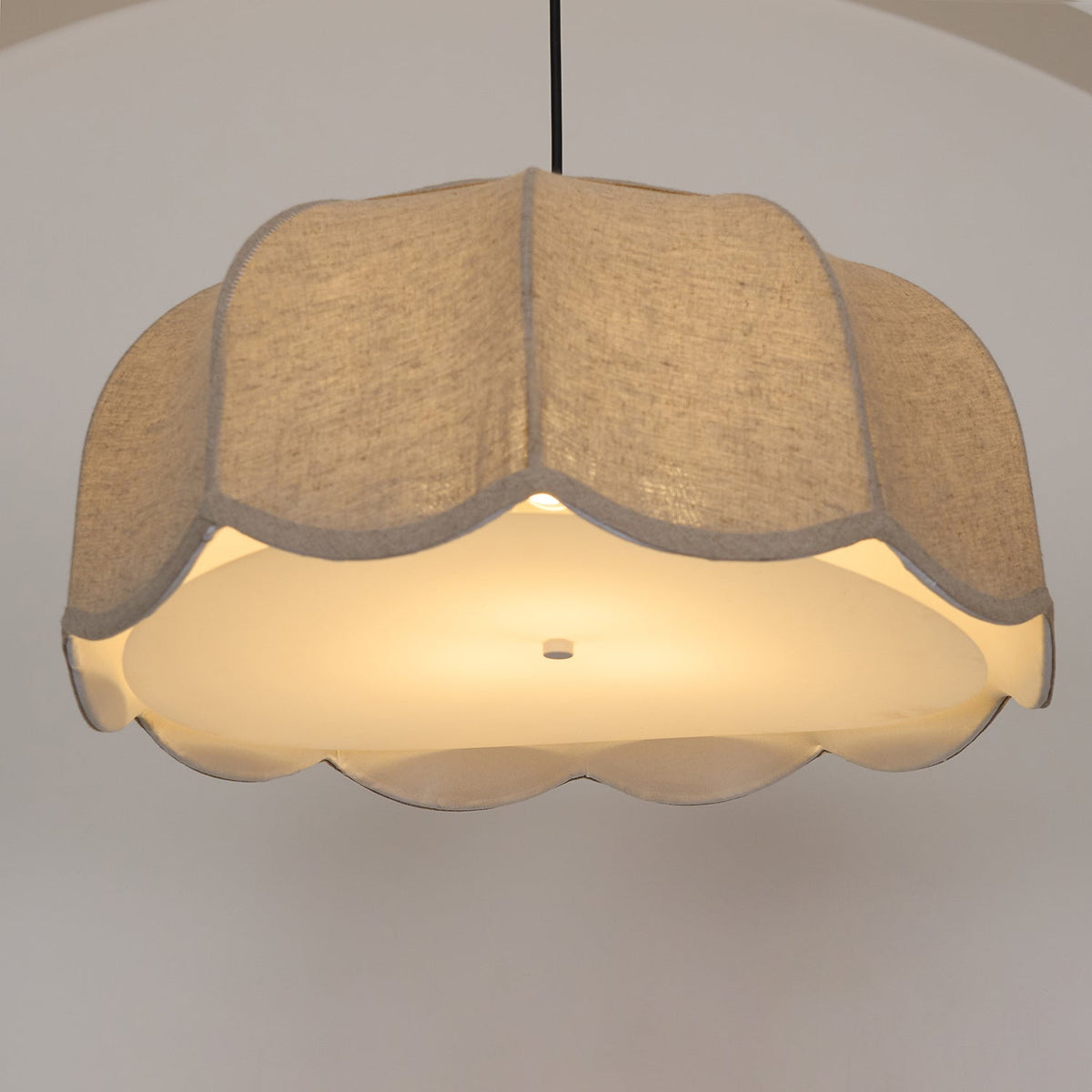 Linoaya hanglamp van Stof met Rustieke Sfeer in Beige