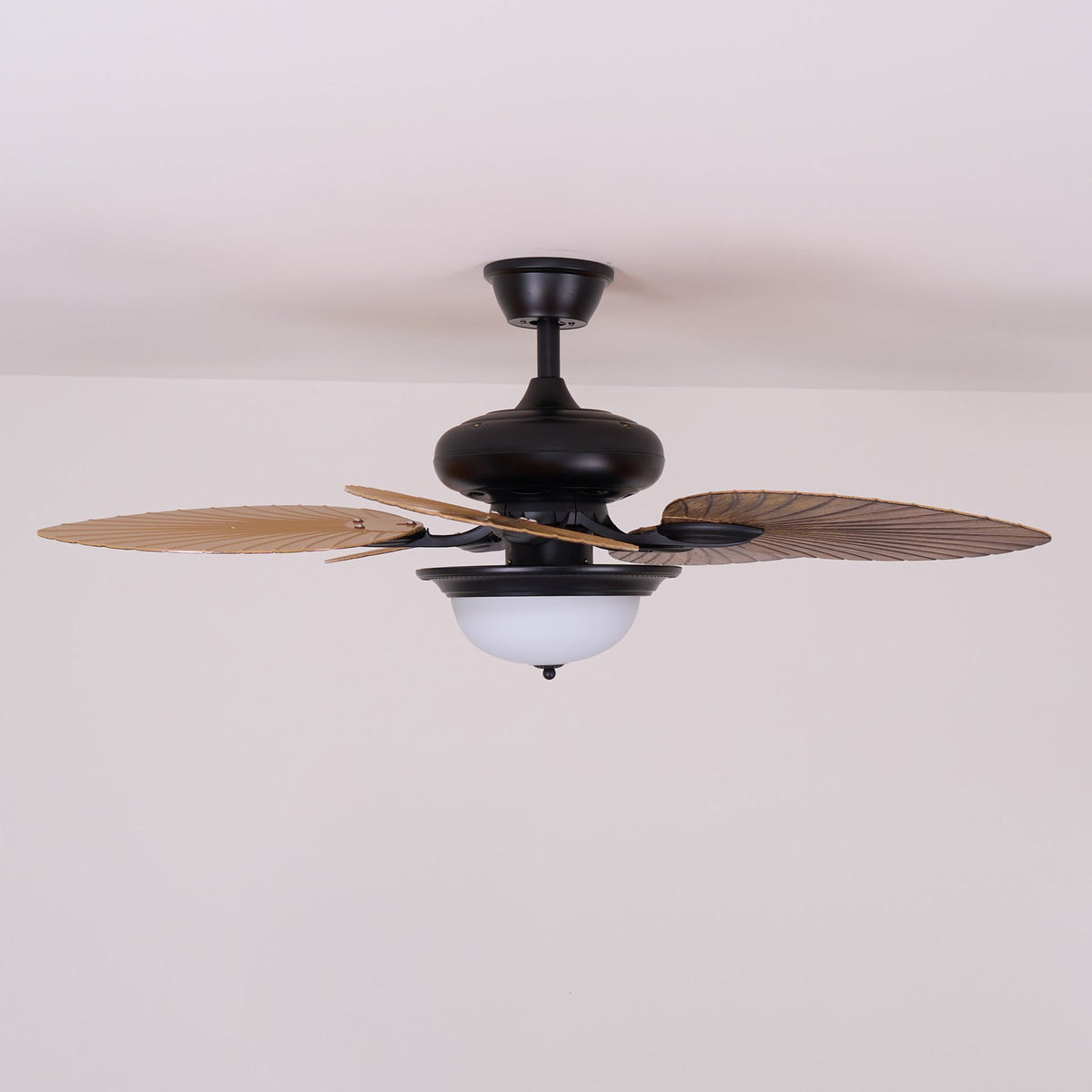 Virel Tropical hout plafondventilator met verlichting