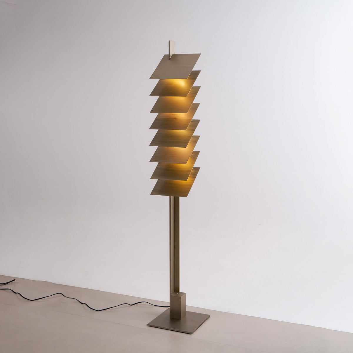 Virauena vloerlamp